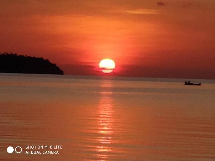 Sunset Beach Batudaka Экстерьер фото